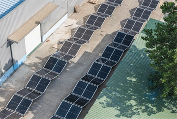Módulos de 700W y gabinete de microgrid fotovoltaico - MILLERBEL